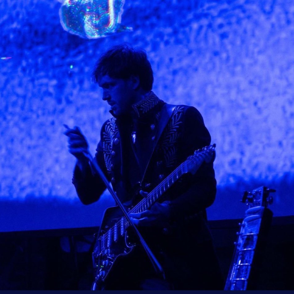 Blue guitar projections